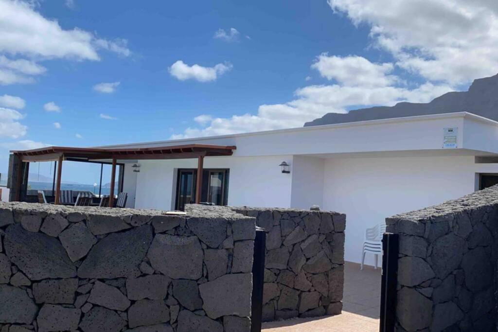 Villa Lia Famara Eksteriør bilde